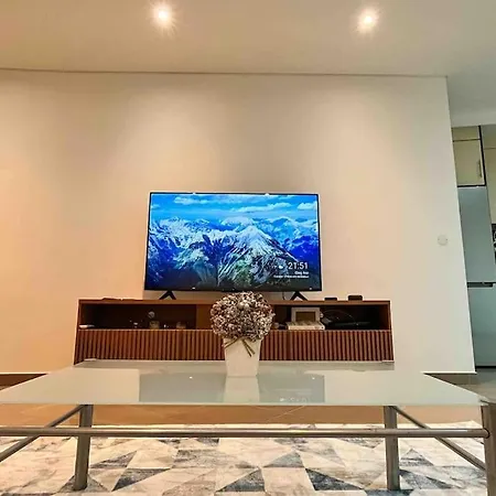 Experience 50 Metros Do Santuario De Apartman Fátima